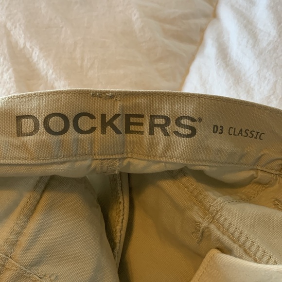 Dockers sturdy utility pants - Picture 3 of 4